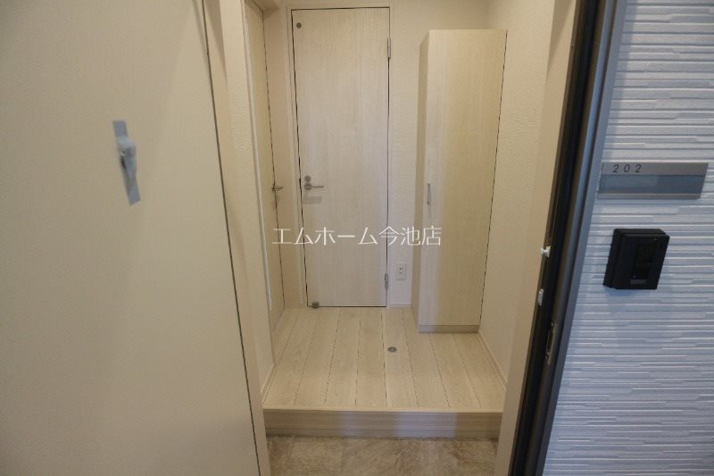 玄関　玄関（シューズボックス付）