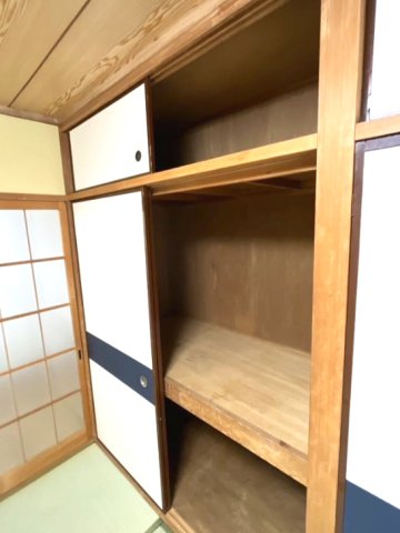 収納　※写真は別室です