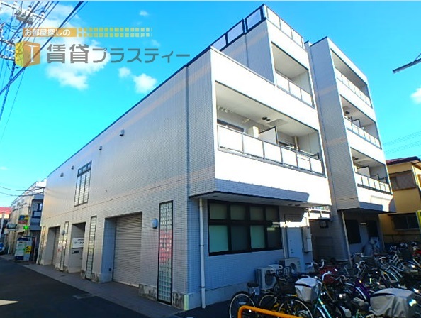 建物外観　駅から近いと商業施設が揃っていて良いですよ。