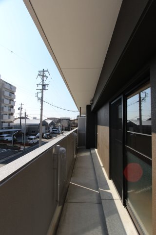 バルコニー　※別の号室の参考写真になります。