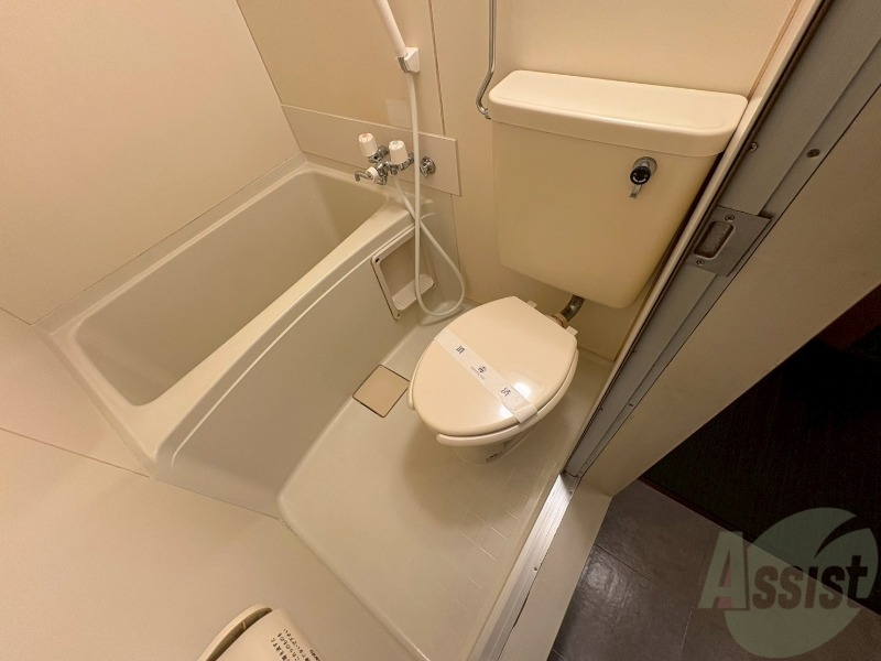 トイレ　こちらはトイレです。清潔感があり、安心して使用できます。