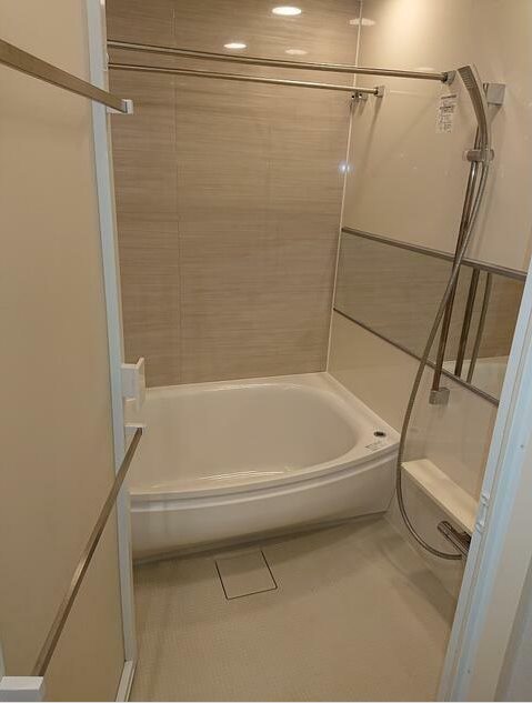 バス・シャワールーム　※別部屋参考写真