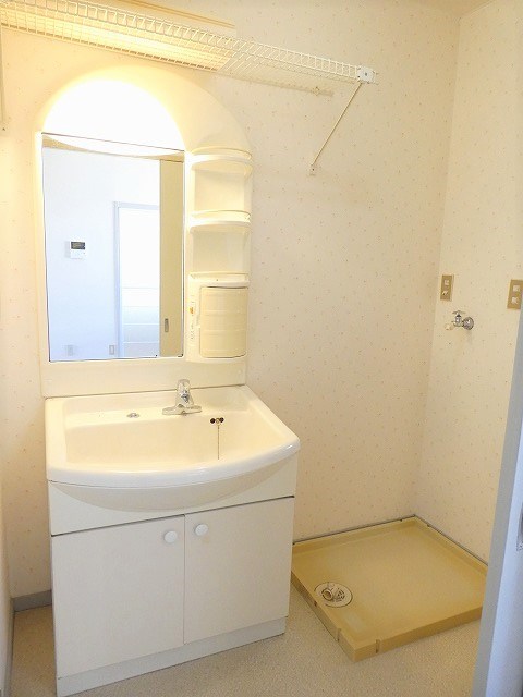 洗面設備　写真は202号室です（参考）