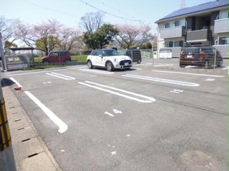 駐車場　駐車場