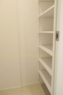 玄関　キャリーケースも収納可能なシューズインクロークあります！