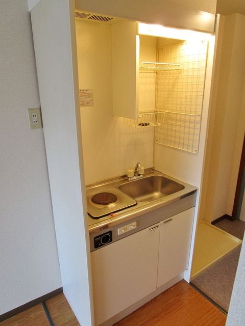 キッチン　同物件他号室の写真です