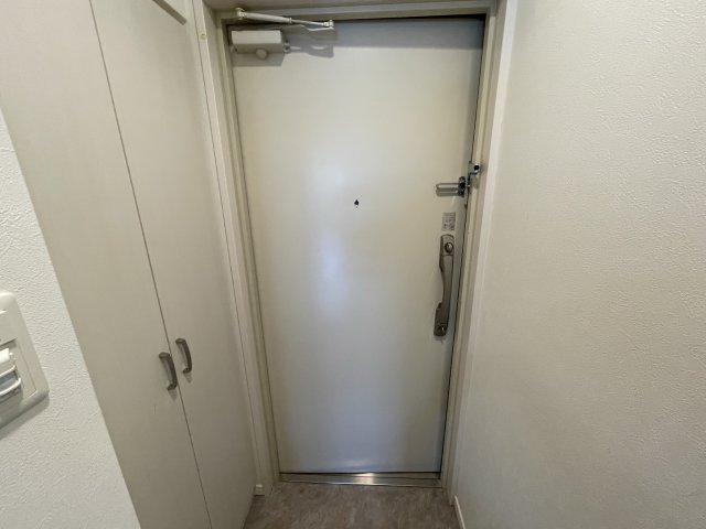 玄関　イメージとして他号室の部屋写真を表示しています