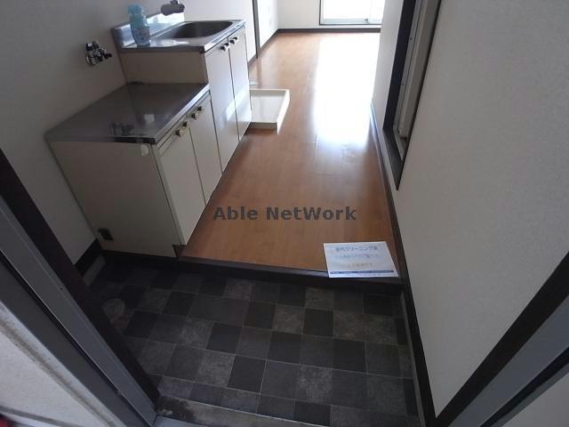 玄関　※別部屋参考写真