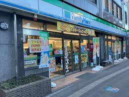 コンビニ　ファミリーマート吉祥寺公園通り店（コンビニ）まで510m