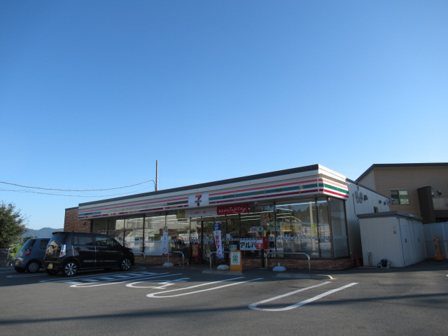 コンビニ　セブンイレブン玉城町世古店（コンビニ）まで2214m