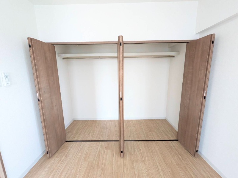 収納　壁一面のひろーい収納♪
