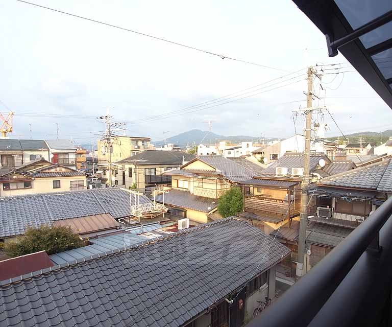 眺望　高い建物が少なく、上階は良い眺めです。