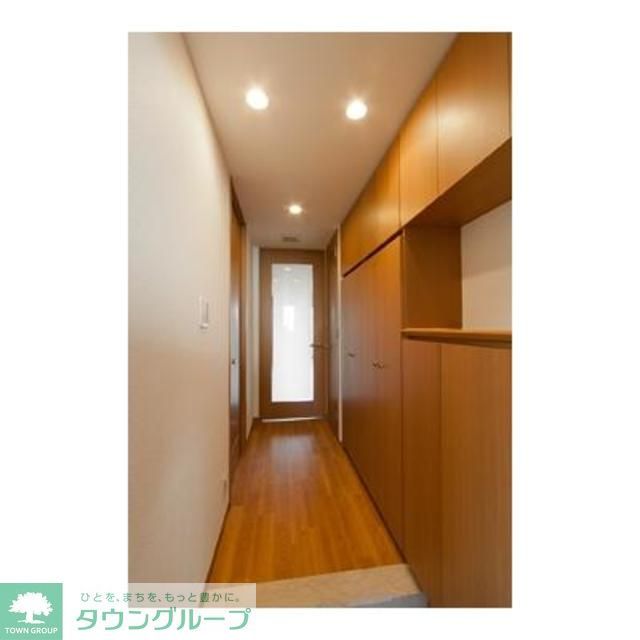 玄関　※写真は同タイプ住戸です。
