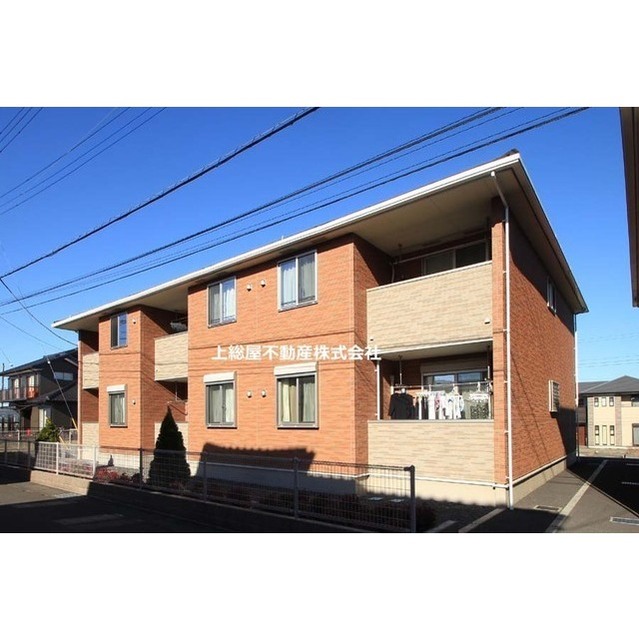 建物外観　区画整理された街並みです