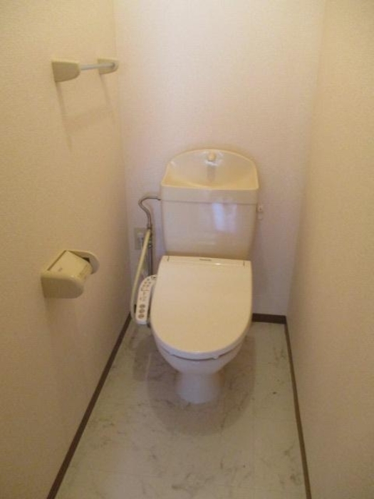トイレ　コンパクトで使いやすいトイレです