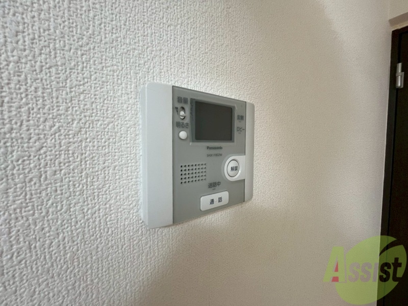 セキュリティ　ＴＶモニター付インターホンです。来客者の顔が見えるので安心！