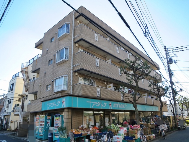 建物外観　１階がスーパーでとっても便利♪