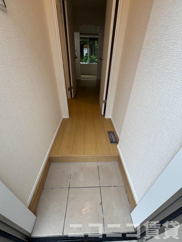 玄関　別号室イメージの為、現状を優先致します。