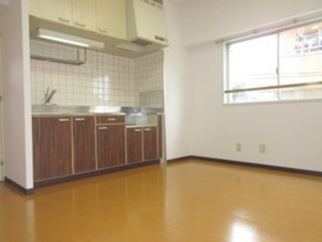 玄関　★明るい角部屋２面採光★
