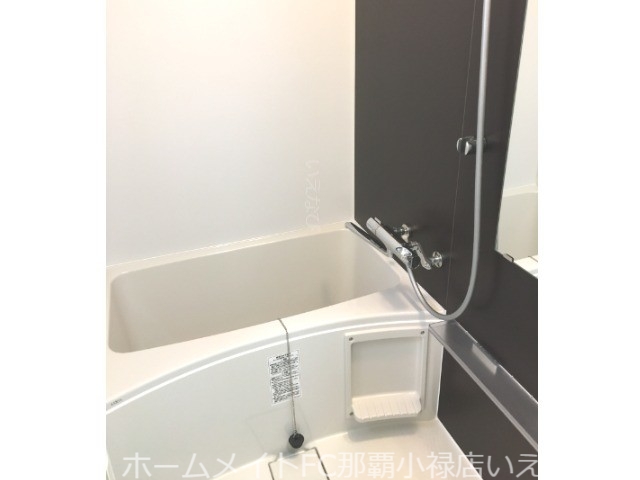 バス・シャワールーム　※別部屋の室内画像です