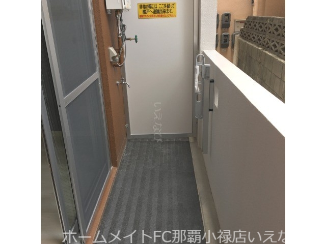 バルコニー　※別部屋の室内画像です