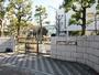 小学校　葛飾区立上小松小学校（小学校）まで710m