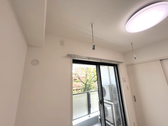 その他設備　室内物干し