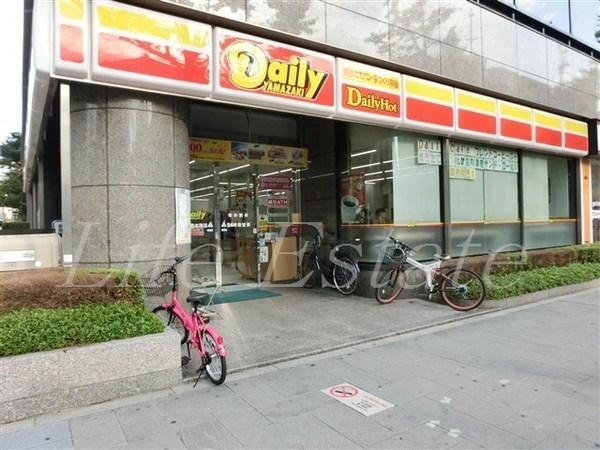 コンビニ　デイリーヤマザキ御堂筋本町店（コンビニ）まで193m