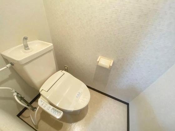 トイレ　※別部屋の写真です