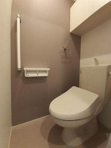 トイレ　コンパクトで使いやすいトイレです