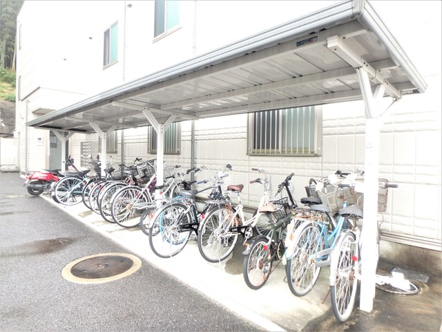 駐車場　自転車置き場
