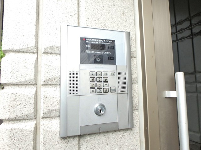 ロビー　オートロックで安心★