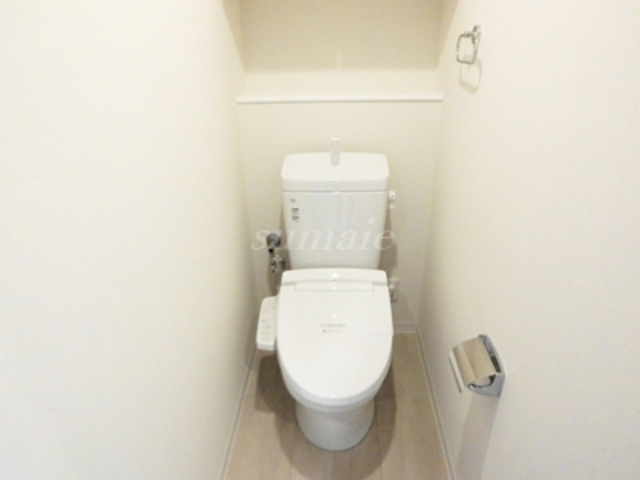 トイレ　温水洗浄機能付きおトイレです☆