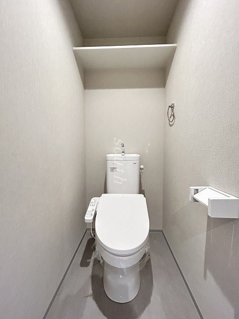トイレ　ウォシュレット付きのトイレ