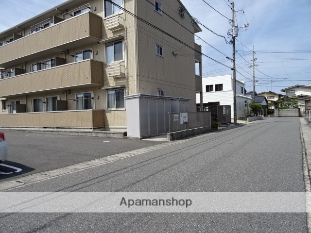 その他　前面道路（その他）まで0m