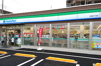コンビニ　ファミリーマート 白鳥四丁目店（コンビニ）まで721m