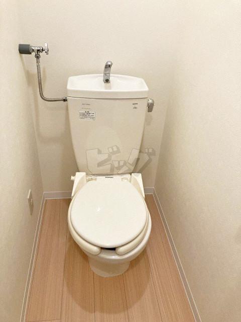 トイレ　弊社ではウォシュレットの取付もお手頃価格で承っております♪