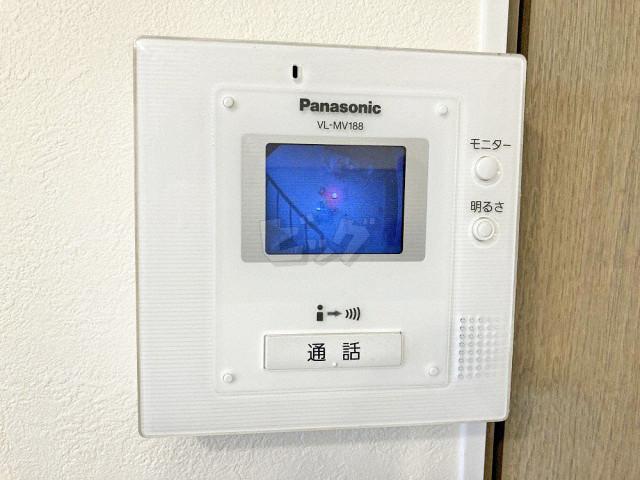 セキュリティ　来客の顔が見えて安心！TVモニターホン付きです♪