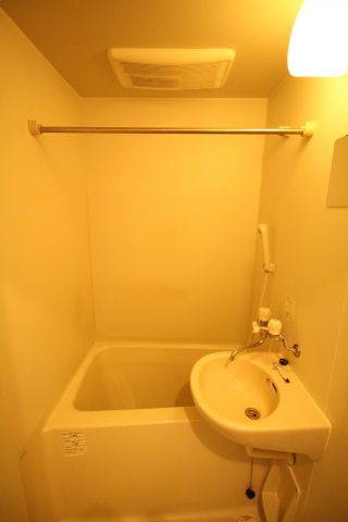 バス・シャワールーム　（別タイプ参考写真）REV　JOURS　北区田端新町1