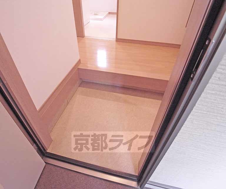 玄関　玄関の踏み込み部分です。