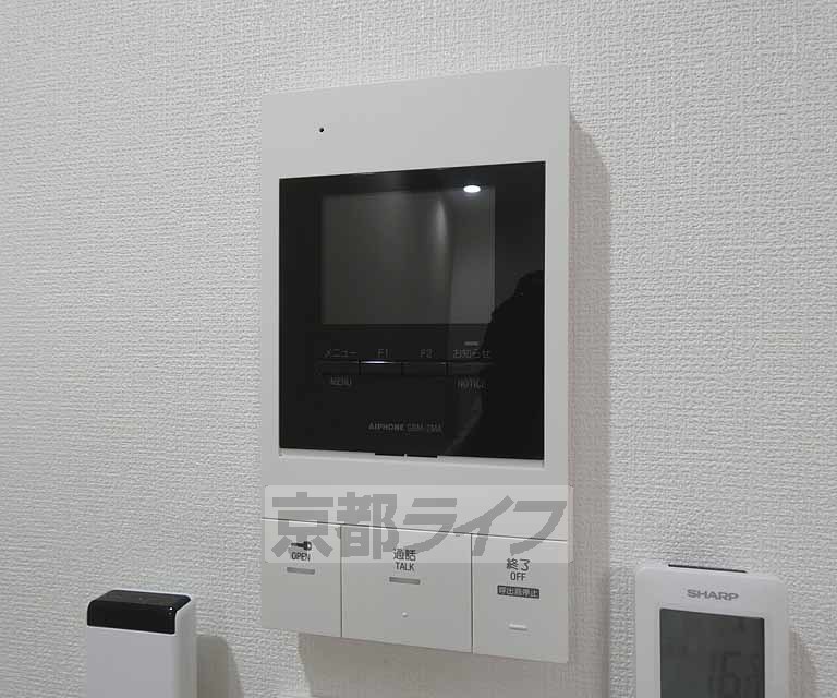 セキュリティ　モニター付きインターホンです。