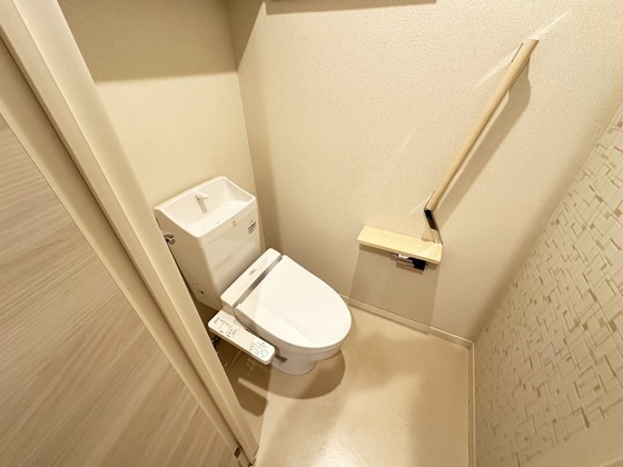 トイレ　※別部屋の写真です