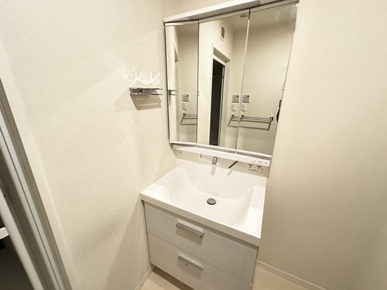洗面設備　※別部屋の写真です