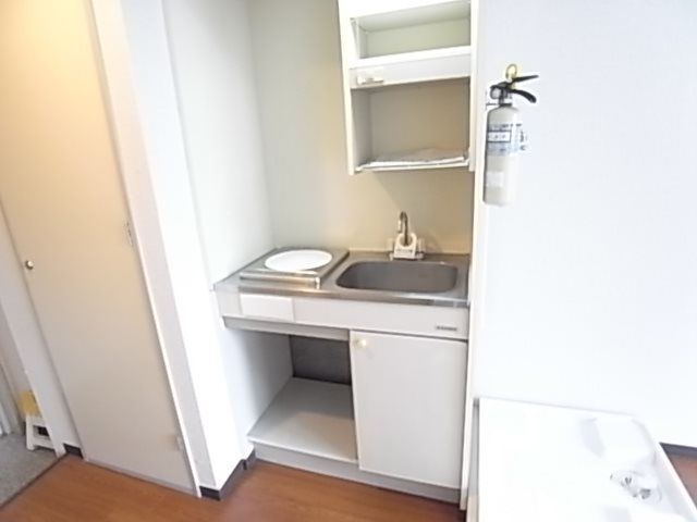 キッチン　同一物件参考写真