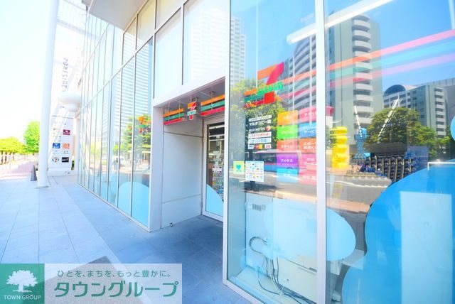 コンビニ　セブンイレブン横浜ポートサイドプレイス店（コンビニ）まで270m