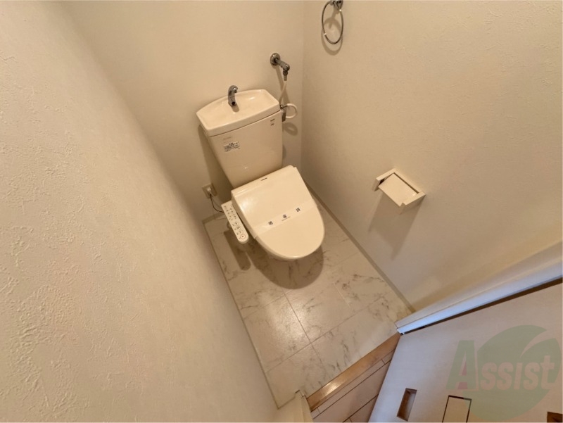 トイレ　ウォシュレット付きのトイレです。シャワートイレは日本の宝。
