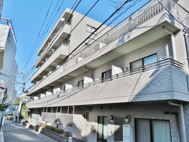 建物外観　５階建ての賃貸マンション