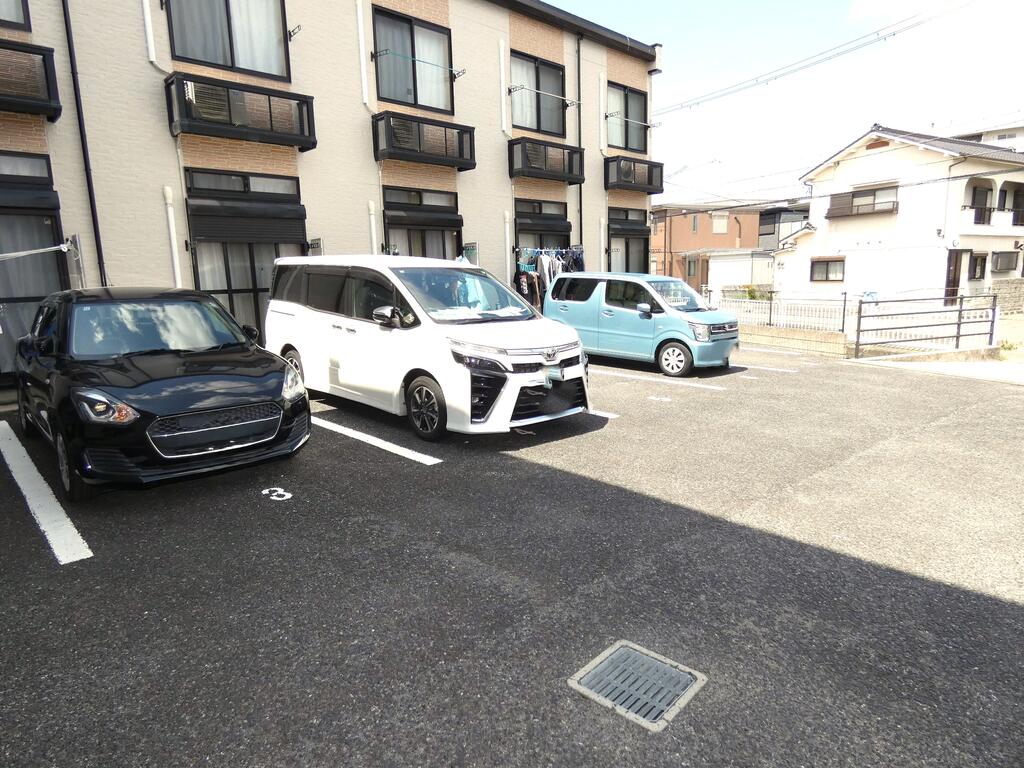駐車場　敷地内駐車場を完備しております☆