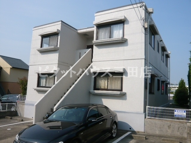 建物外観　鉄骨コンクリート造２階建て