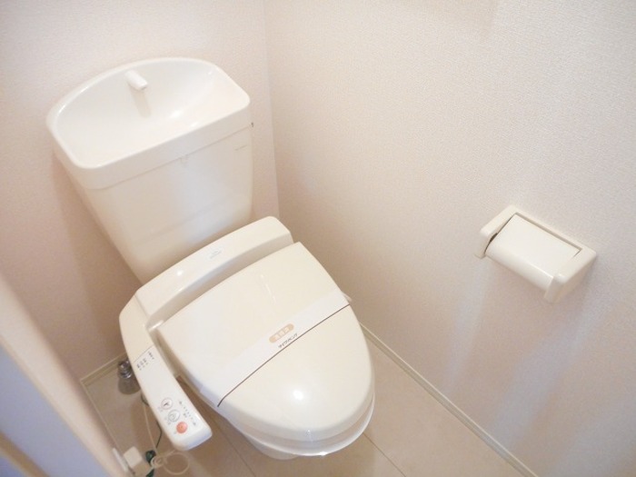 トイレ　参考写真（同物件別部屋）